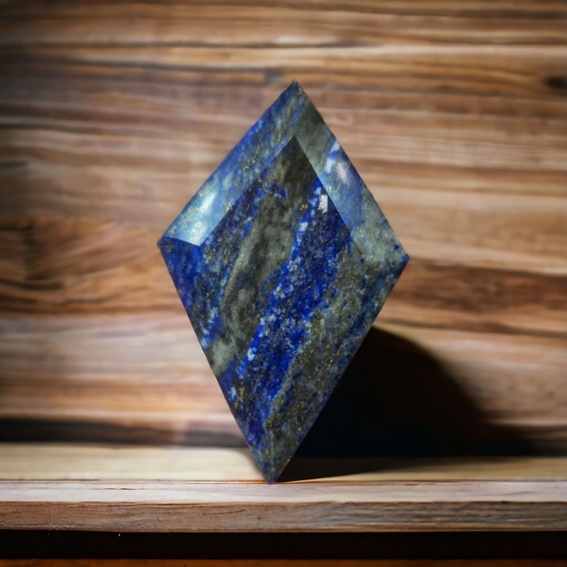 LAPIS LAZULI FORME DIAMANT SUR SOCLE 6