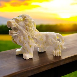 JADE LION SCULPTÉ